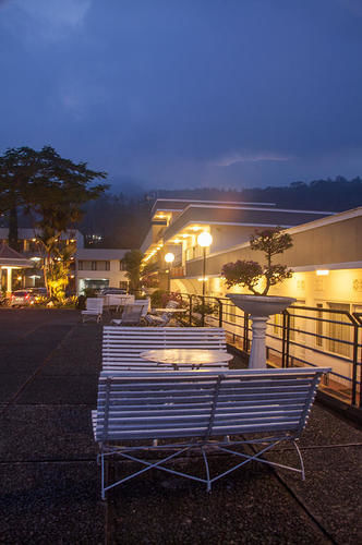Tanjung Plaza Hotel Prigen Exterior foto